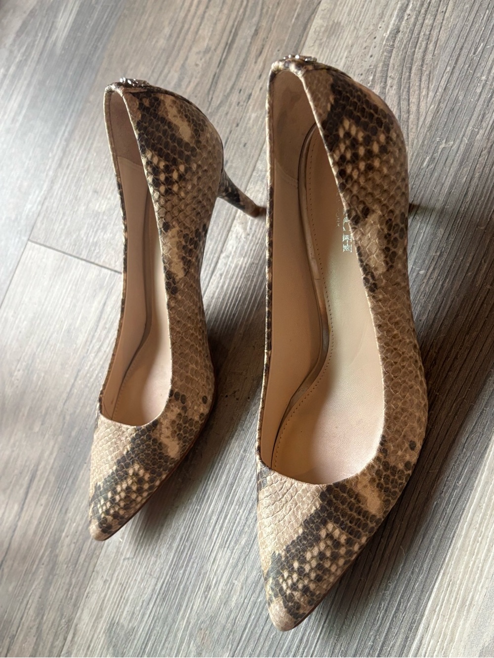 Coach women’s size 5 Snake -Print Pointed Toe Kitten Heel Pumps - Brown